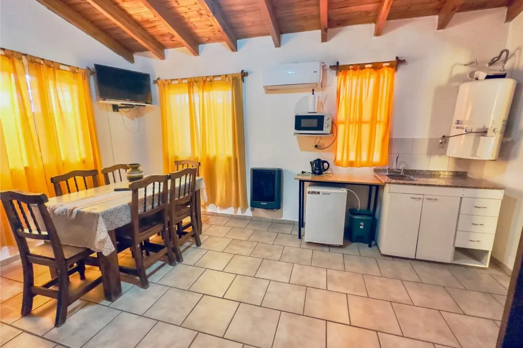 Fotos de Al Sur Apart de Malargüe 18 Living Comedor de un apart 2 ambiente 1 baño con kitchennete en Al Sur Apart.