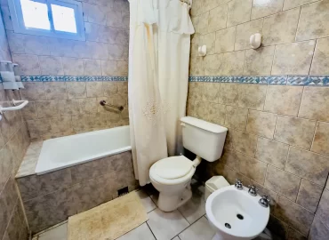 Departamento en Malargüe – Apart 2 Ambientes Perfecto y Céntrico para 4–6 Personas 5 Baño principal en aparts de 2 o 3 ambientes y 1 o 2 baños en Al Sur Apart de Malargüe Mendoza