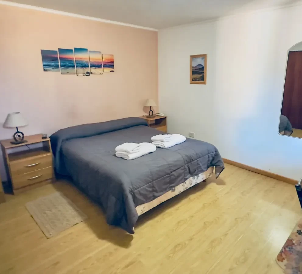 Estimados Huéspedes: Nuestro Apart Hotel en Malargüe 8 Habitacion doble matrimonial es un alojamiento en Malargüe para 2 personas en Al Sur Apart